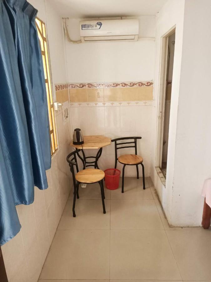 Good Luck Hostel Phnom Penh Dış mekan fotoğraf